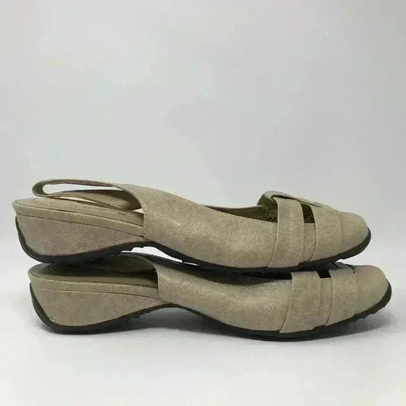 Easy Street Tan Heel Strap 11ww Floral Sandal - Picture 4 of 9